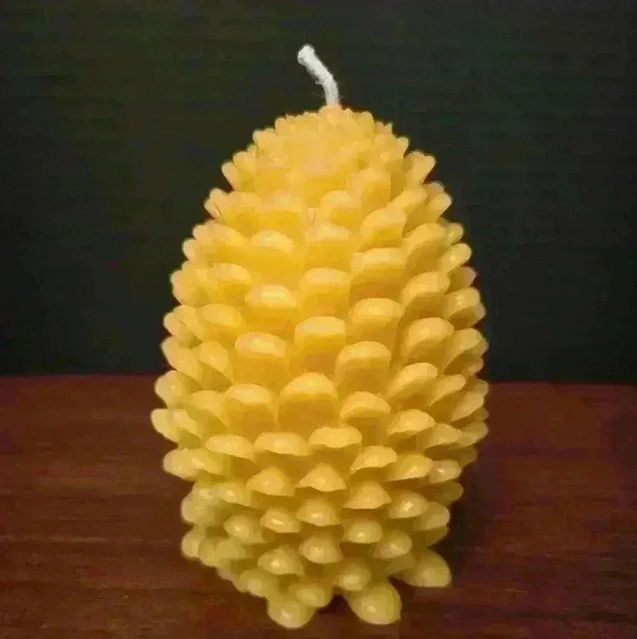 Blossom Hill Nursery Beeswax Candle - Large Pinecone - Handmade- Ontario, Canada - Picture 3 of 5